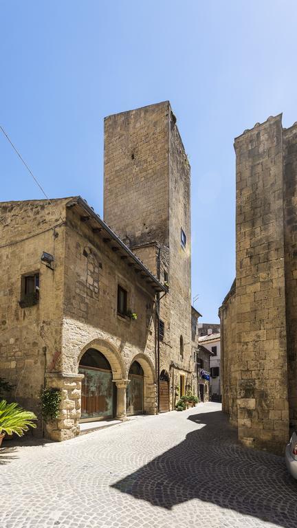 Palazzo Castelleschi Villa Tarquinia Exterior photo